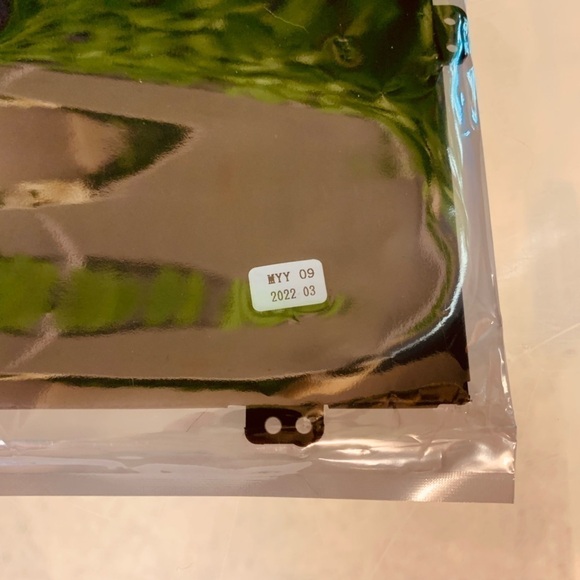 Rechargeable lithium ion L16L4PB1 for Lenovo Yoga laptop New - Picture 6 of 11